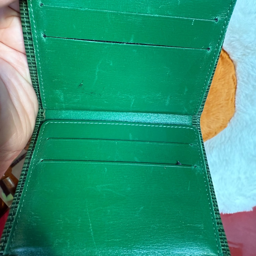 Louis Vuitton Epi Green Leather Wallet - Picture 8 of 9